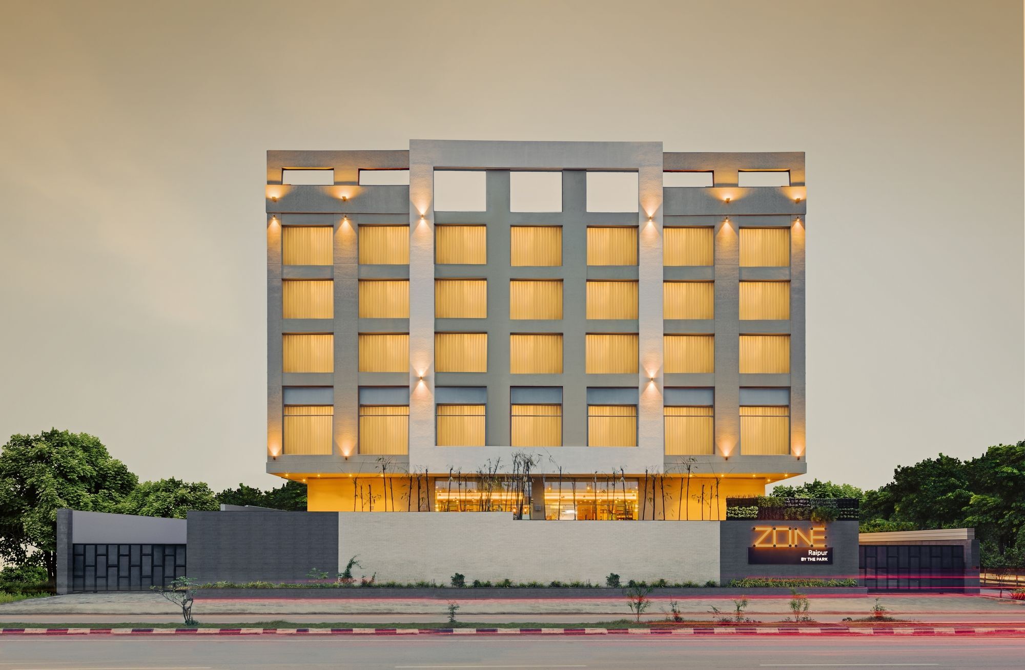 Zone By The Park Raipur Hotel Екстериор снимка